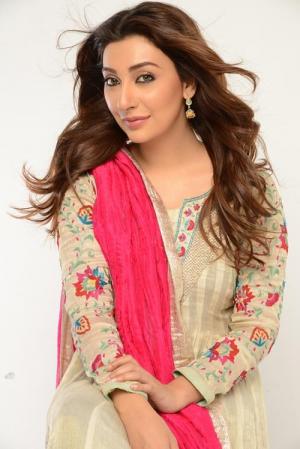 Ayesha Khan