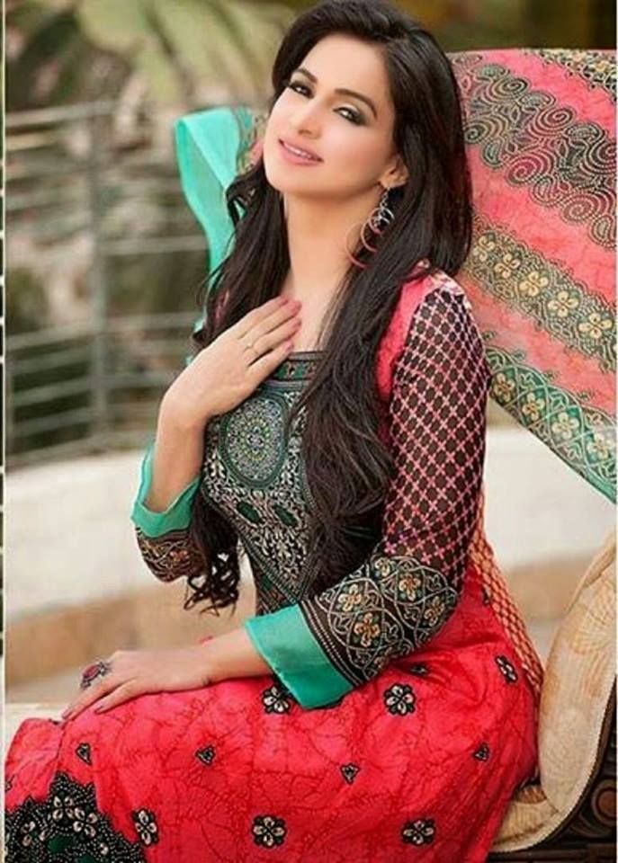 Noor Bukhari photo Noor Bukhari photo