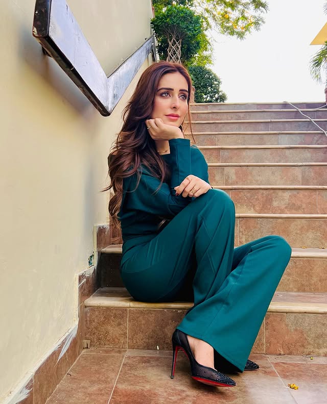 Sidra Niazi photo Sidra Niazi photo