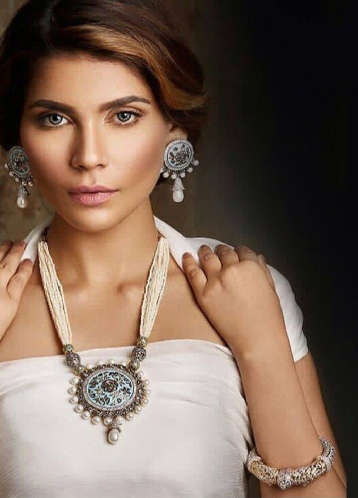 Amna Babar photo Amna Babar profile picture