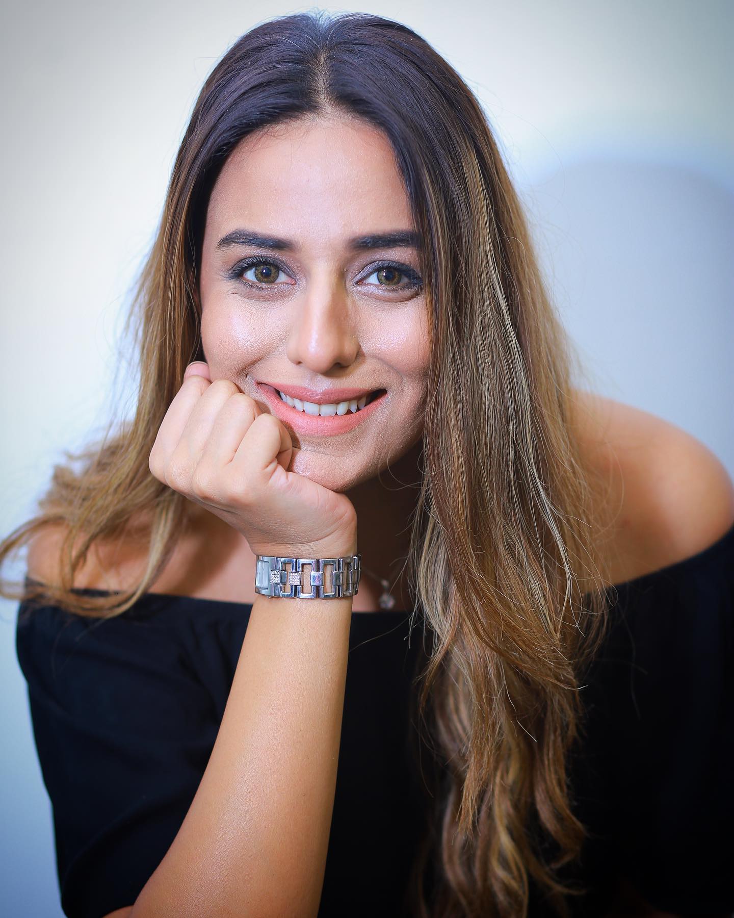 Kinza Razzak photo