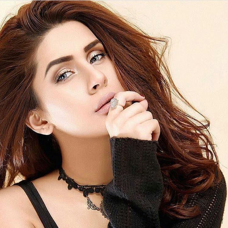 Kubra Khan