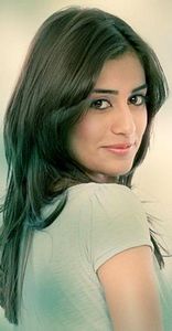 Alishba Yousuf photo title=