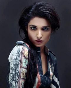 Amna Ilyas photo title=