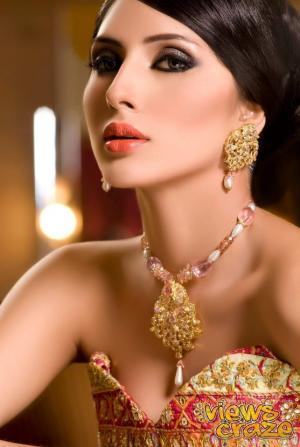 Uzma Khan photo title=